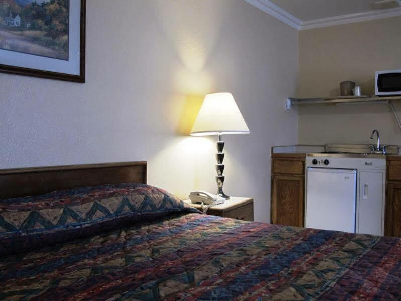 Merrill Field Inn Анкоридж Екстер'єр фото